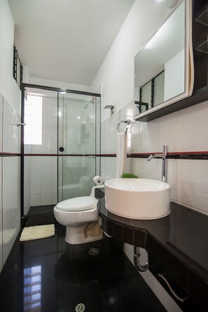 Apartment | Bathroom - El Sol Cusco Apartamentos (Cusco)