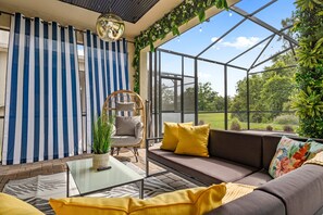 TV, fotballspill og stereoanlegg