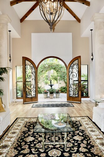 Beachside Bliss Awaits! Limited Special Offers Casa Maria Beach & Pool Paradise