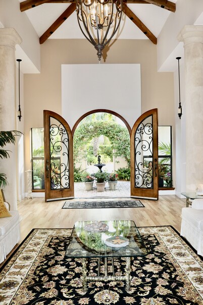 Beachside Bliss Awaits! Limited Special Offers Casa Maria Beach & Pool Paradise