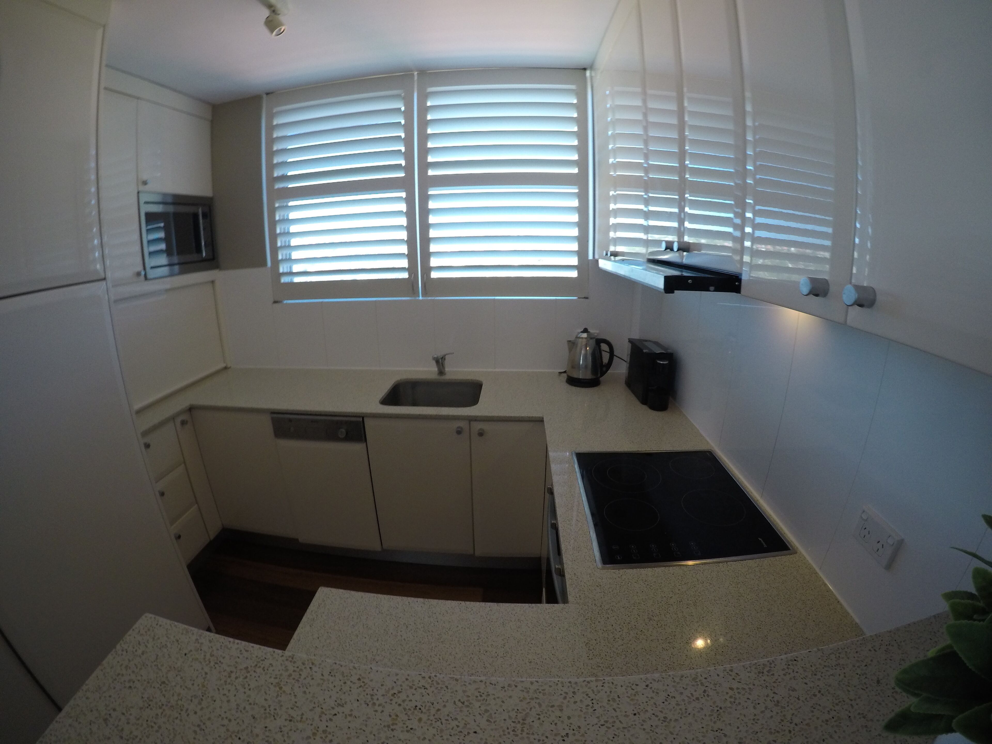 Mosman Luxury Studio — image 9