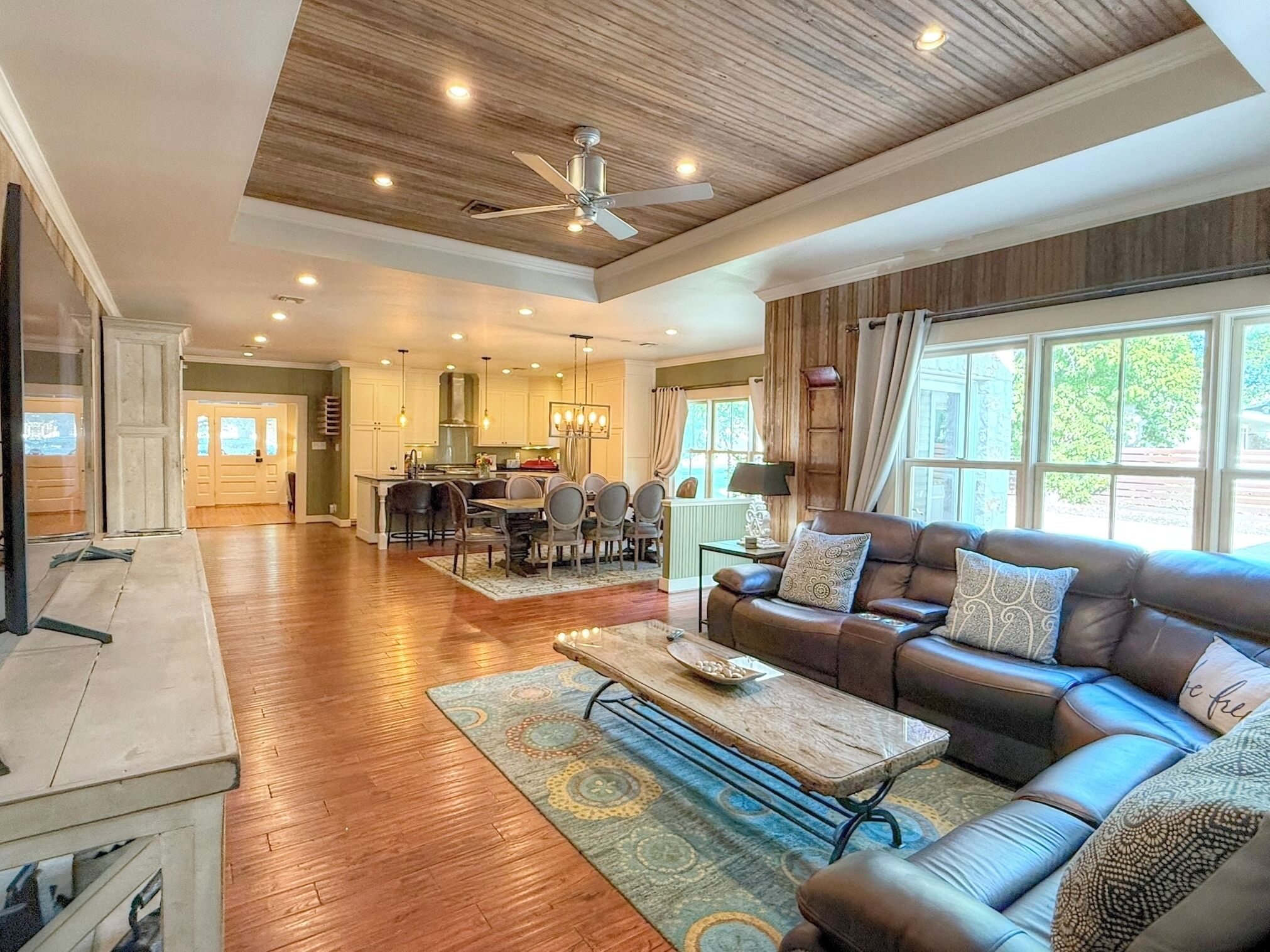 Smart TV, fireplace, video games, DVD player