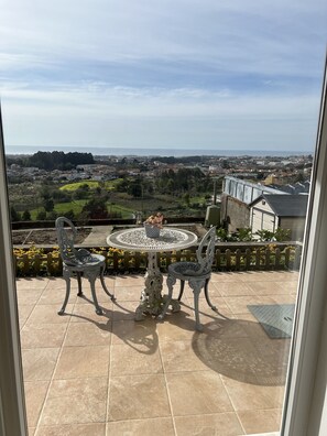 Outdoor dining - Lavender Sunset House - Lavender Room (Vila Nova de Gaia)