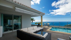 Terrace/patio - Estrela do Mar - Lovely, Sun Filled Villa (Arco Da Calheta)