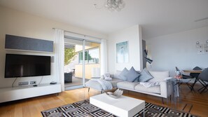 TV - Estrela do Mar - Lovely, Sun Filled Villa (Arco Da Calheta)
