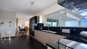 Fridge, microwave, oven, stovetop - Estrela do Mar - Lovely, Sun Filled Villa (Arco Da Calheta)