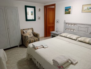 2 bedrooms, WiFi, bed sheets, wheelchair access - LA CORTE CASA VACANZE - NEAR ALGHERO-STINTINO (Località La Corte)