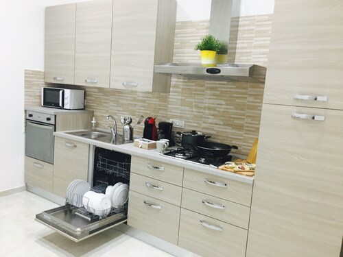 Queen chic apartment