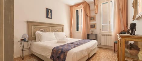 3 habitaciones, tabla de planchar con plancha, wifi y ropa de cama