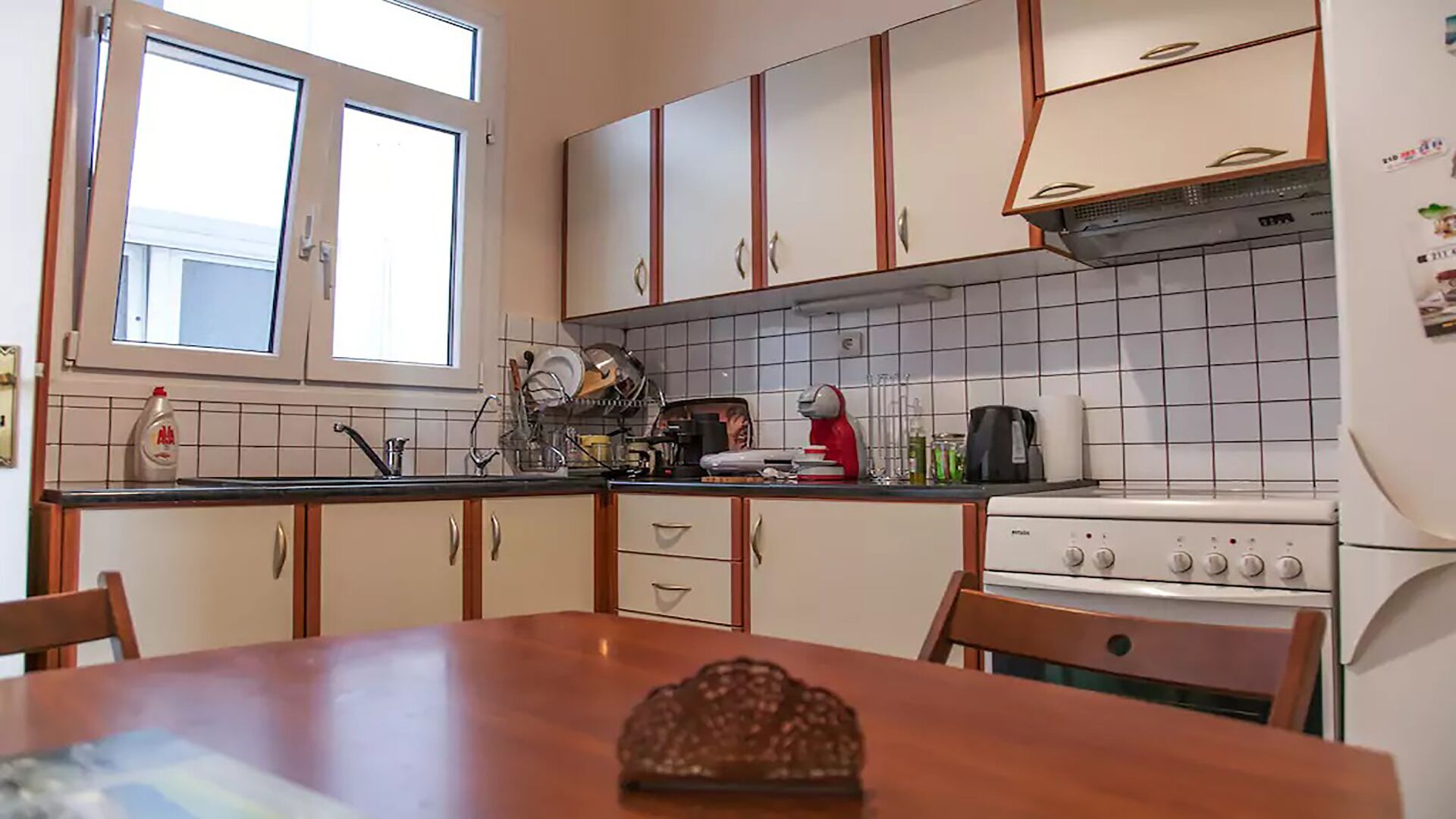 Fridge, oven, coffee/tea maker, toaster