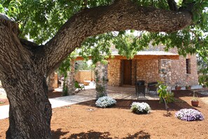 Terrace/patio - TRULLO WITH POOL SEA VIEW - GALLIPOLI - SOUTH TOWER - JUST RENOVATED (Torre Suda)