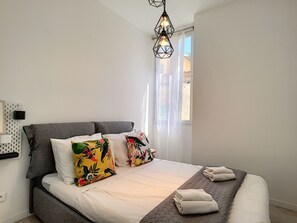 2 bedrooms, iron/ironing board