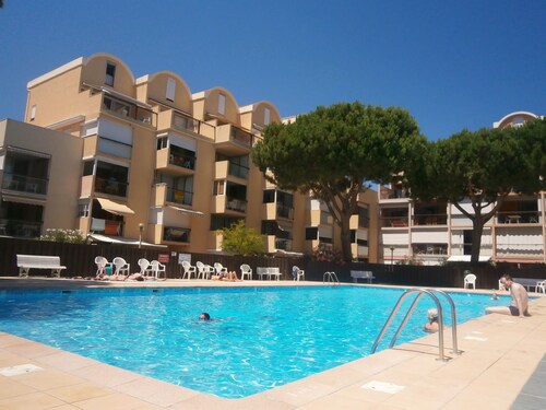 studio for 4 people gruissan port