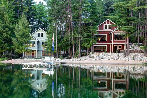 Newly Built Luxury Lakefront Cottage with Fire Pit, Dock, Game Room