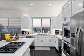 Fridge, microwave, oven, stovetop - OCEAN VIEW VILLA in Warm, Sunny Southern California (Laguna Niguel)