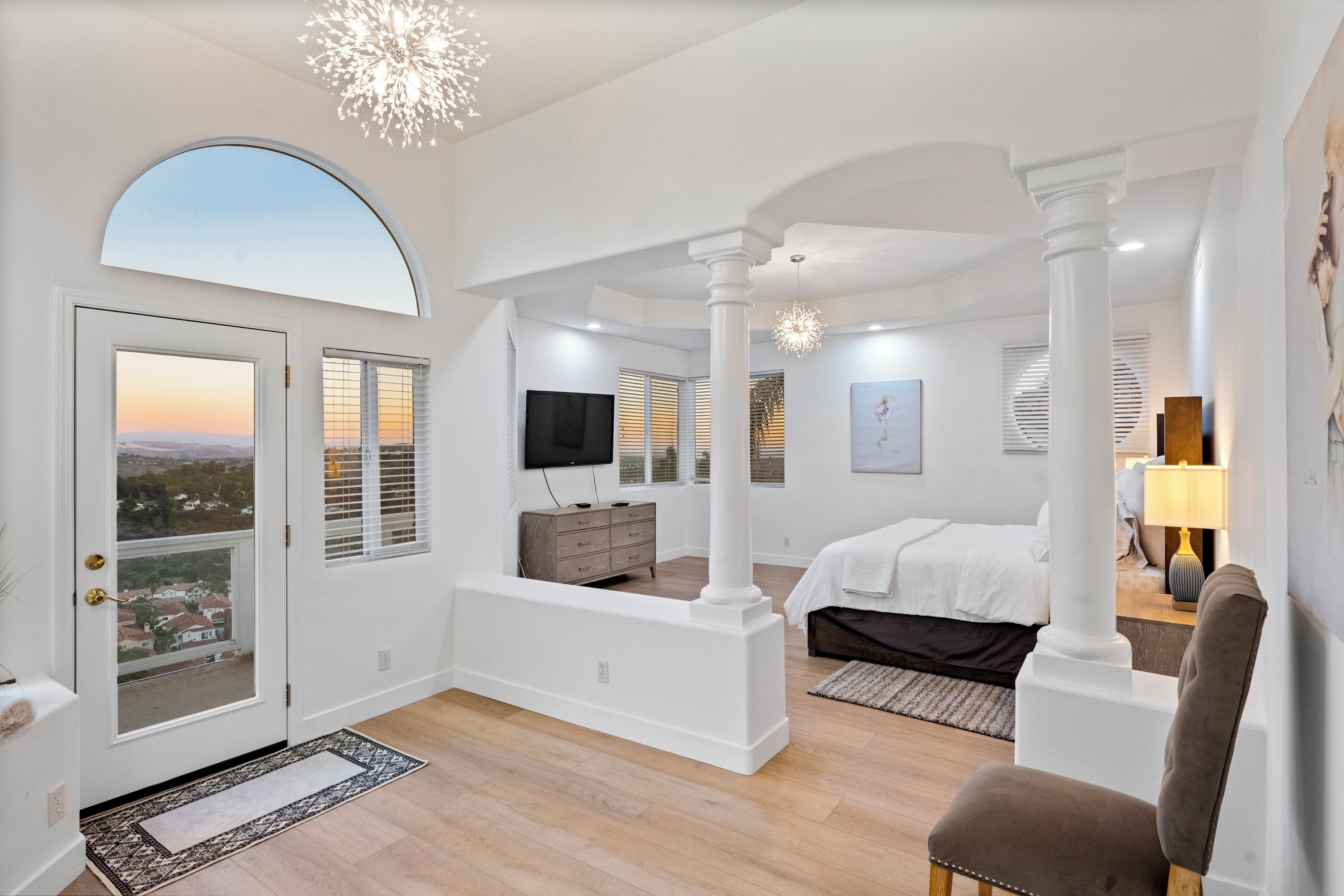 5 dormitorios, caja fuerte, tabla de planchar con plancha y wifi gratis