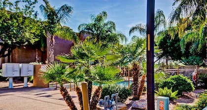 ** Red Mountain Ranch Country Club avasi yhteisön 1King 1 kuningatar 2 kaksoset