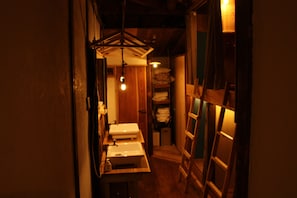 Dormitorio compartido | Wifi gratis