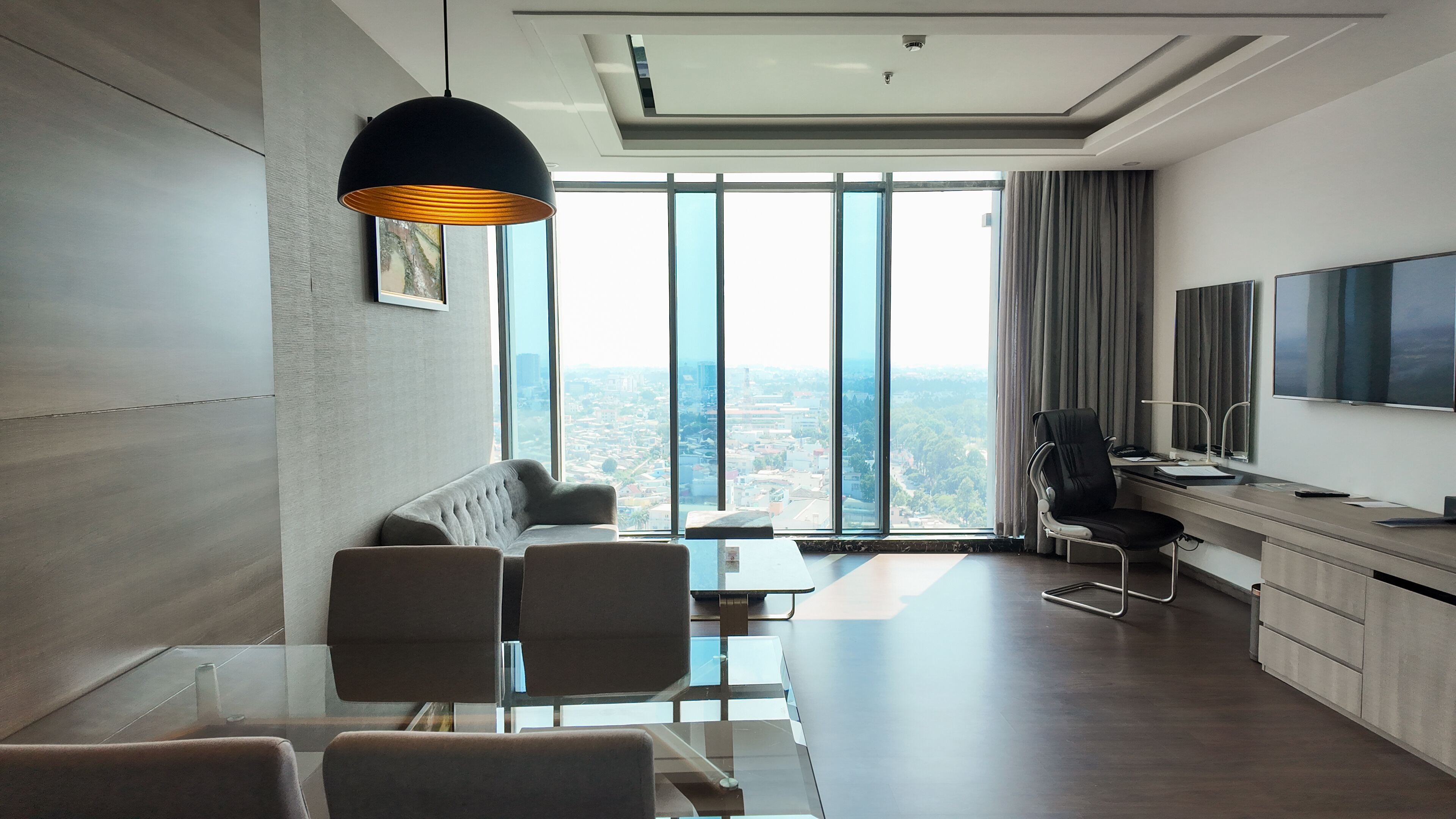 Residence Suite City View | Living area | Flat-screen TV