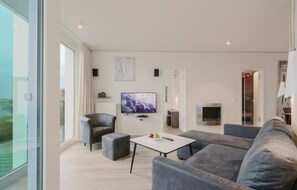 Fernseher, Kamin