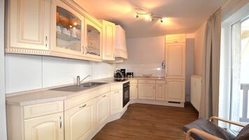 Refrigerador, horno y lavavajillas