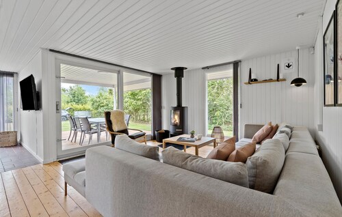 Pet friendly home in Grenaa with WiFi