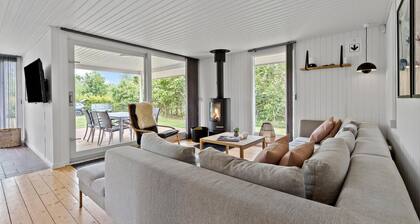 Pet friendly home in Grenaa with WiFi