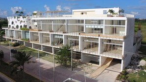 Front of property - Siaan Luxury 2BR Condo by Baitna (Playa del Carmen)