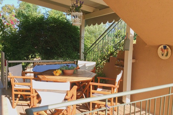 The ground fl. apartments offer a lovely veranda. Kefalonia apartments