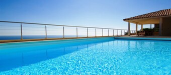 Luksus villa med enestående havudsigt!12 personer