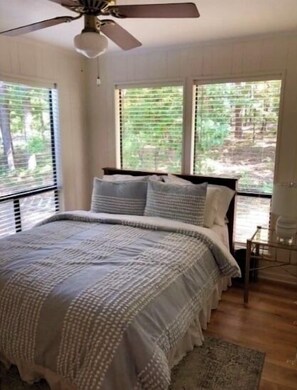 3 camere, una scrivania, Wi-Fi gratuito, lenzuola