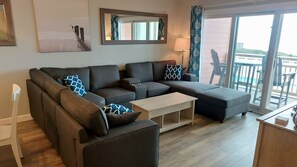 Smart-TV, videospill, Netflix og DVD-spiller