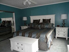 1 bedroom, WiFi, bed sheets - ONE BEDROOM NICE 1 AND 1/2 BATH WITH LARGE SCREEN PORCH (Wesley Chapel)