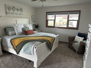 4 quartos, escrivaninha, ferros/tábuas de passar roupa, Wi-Fi