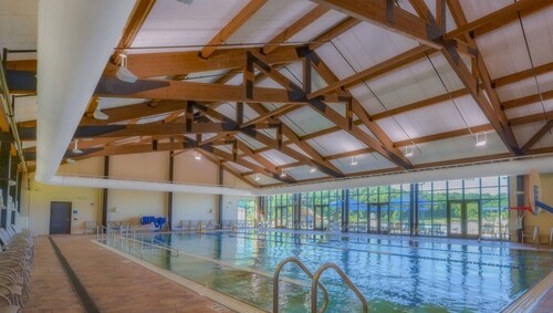 4BD, HOT TUB, GAME ROOM, FIREPIT, ACROSS FROM POOL