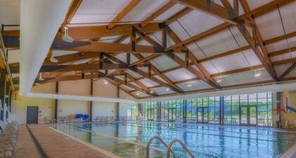 4BD, HOT TUB, GAME ROOM, FIREPIT, ACROSS FROM POOL