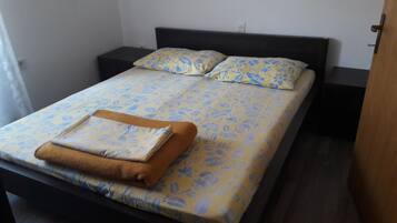 3 habitaciones, tabla de planchar con plancha y wifi gratis