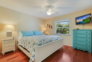 2 bedrooms, iron/ironing board, free WiFi, bed sheets - Island Hideaway East: 5 Minute Walk to Beach, Private Pool by Anna Maria Life Vacation Rentals (Holmes Beach)