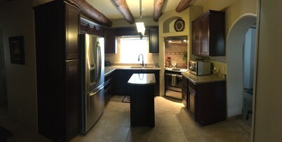 Una Casita Tranquila-Surrounded by Stunning Mountain Views!