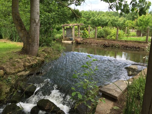 Maison de péage de charme du 14ème siècle.