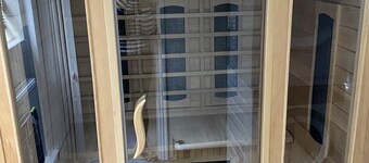 8 Bedroom mansion.Private Gated FreeSauna hottub sleep 15-23 Marble Park 12 cars