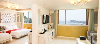 Yeosu Beach Hotel