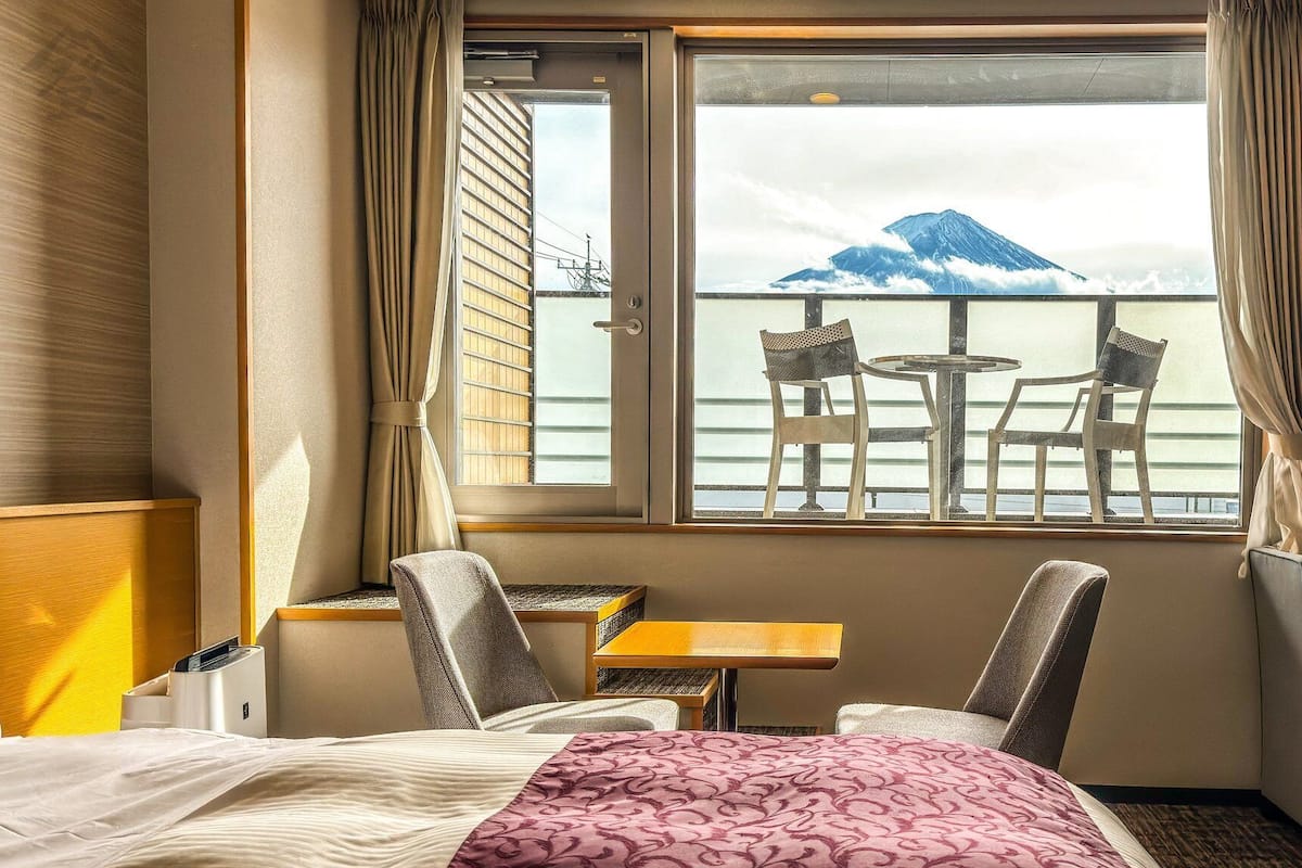 Special Room, Deluxe Twin Room - Mountain View with Terrace (25.64sqm), 2nd Floor | Down comforters, desk, blackout drapes, iron/ironing board