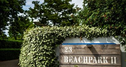 Beachpark 57 holiday chalet with privacy close to sea and beach