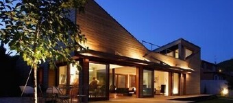 Architect-designed villa in Cassis, 4 bedrooms, private pool, pets welcome.