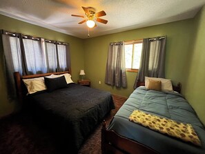 4 Schlafzimmer, Bügeleisen/Bügelbrett, Reisekinderbett, kostenloses WLAN