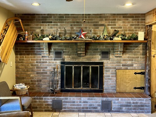 4BR 2BA -Spacious & Private - Big Snow, Close to Ski and 
Snowmobile Trails