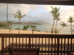Property grounds - Your Perfect Beachfront Condo in Paradise - Sapphire Beach - Corner Unit (St Thomas)