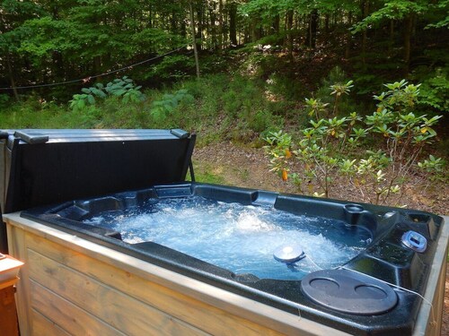Lakeside Cottage - Lake, Private Hot Tub