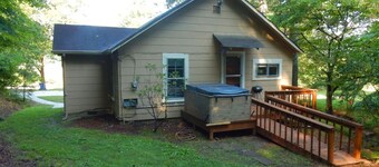 LAKESIDE COTTAGE nickajack lake, CHATTANOOGA, HOT TUB
